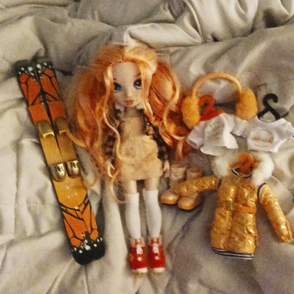 Rainbow high doll *poppy*